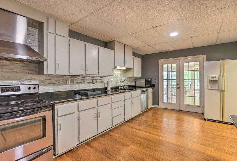 The B Haus Lakefront Retreat W/ Boat Ramp!