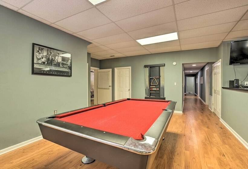 The B Haus Lakefront Retreat W/ Boat Ramp!