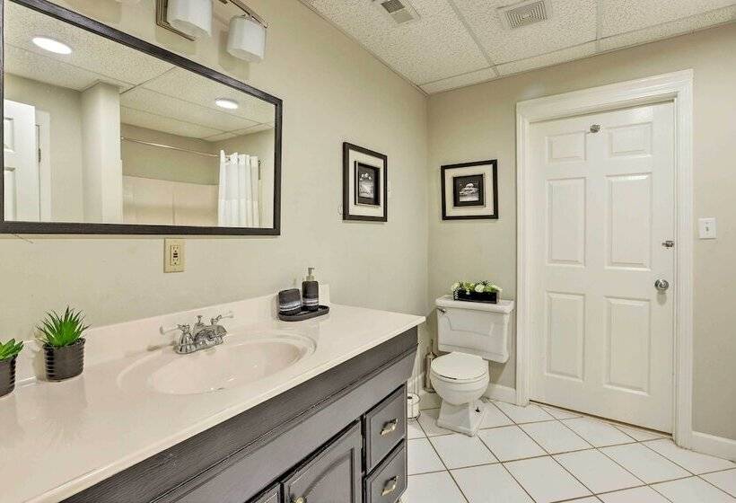 The B Haus Lakefront Retreat W/ Boat Ramp!