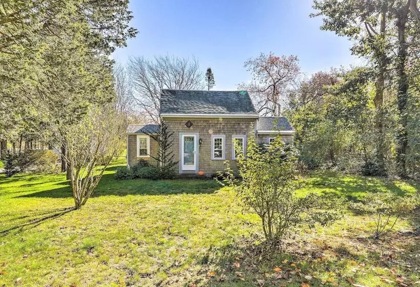 Walkable Dennis Cottage:  The Blue Scallop