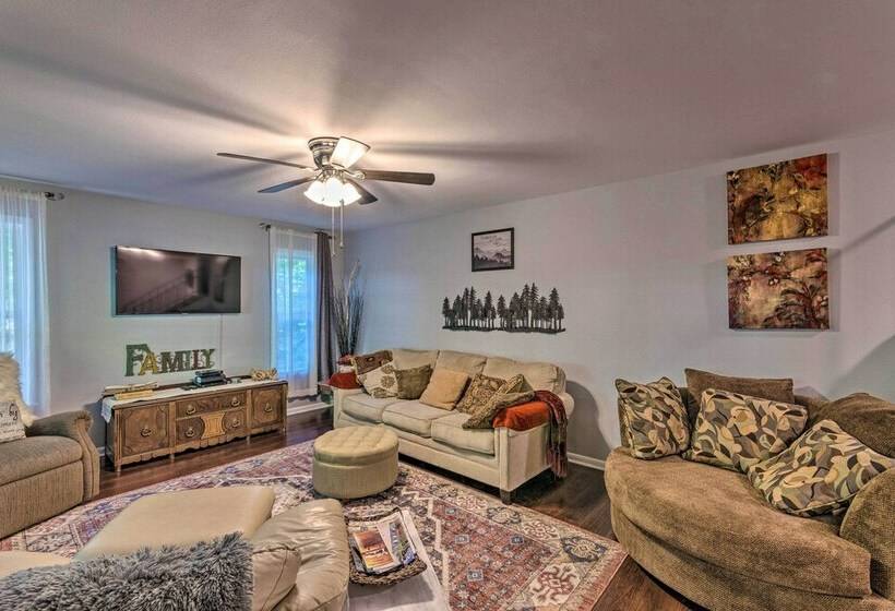 The Crystal House W/ Sunroom & Golf Green Views!