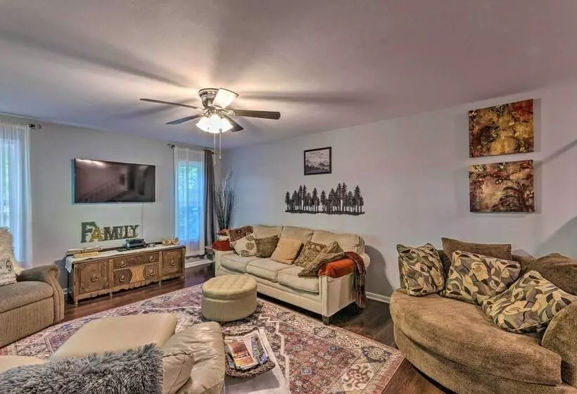 The Crystal House W/ Sunroom & Golf Green Views!