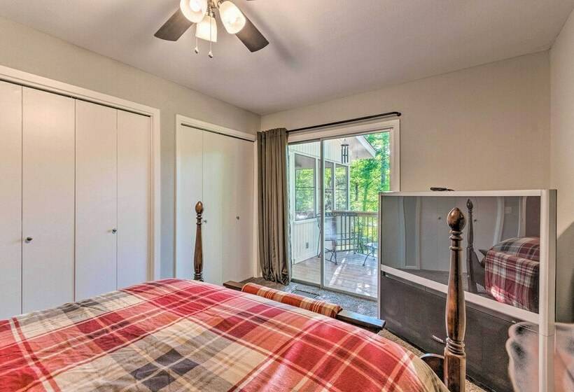 The Crystal House W/ Sunroom & Golf Green Views!