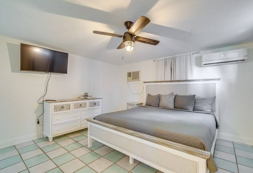 Waterfront Getaway W/ Private Dock & Slip