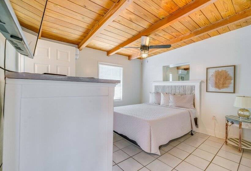 Waterfront Getaway W/ Private Dock & Slip