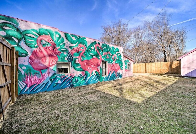 Unique, Themed Tulsa Escape ~ 2 Mi To Downtown!