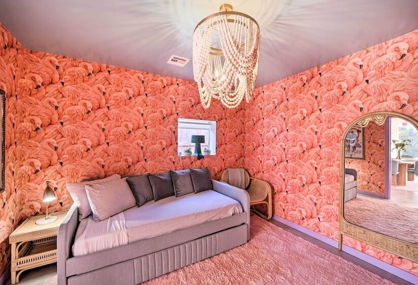 Unique, Themed Tulsa Escape ~ 2 Mi To Downtown!