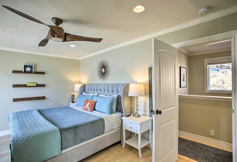 Lakefront Retreat W/ Kayaks, Paddle Boards & Deck!