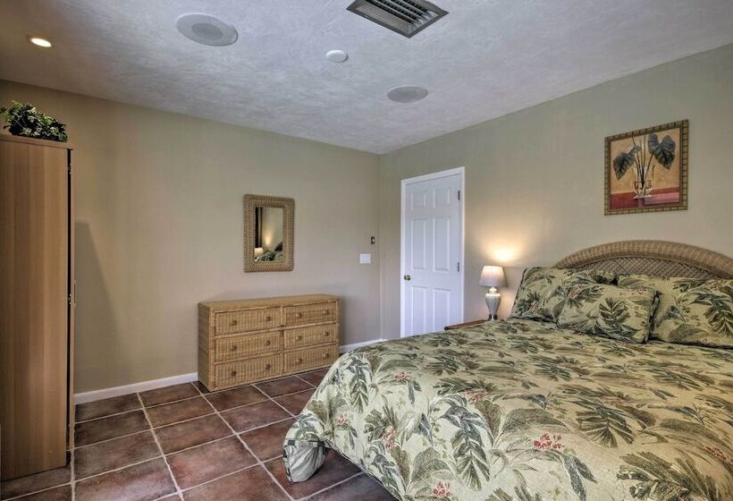 Waterfront Marco Island Home W/ Heated Pool & Dock