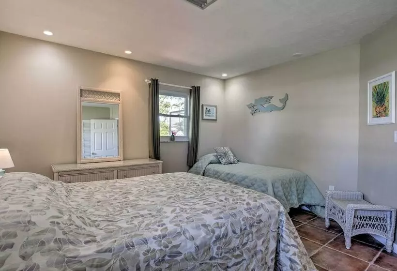 Waterfront Marco Island Home W/ Heated Pool & Dock