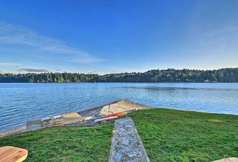 Waterfront Olympia Home W/ Private Beach & Kayaks!