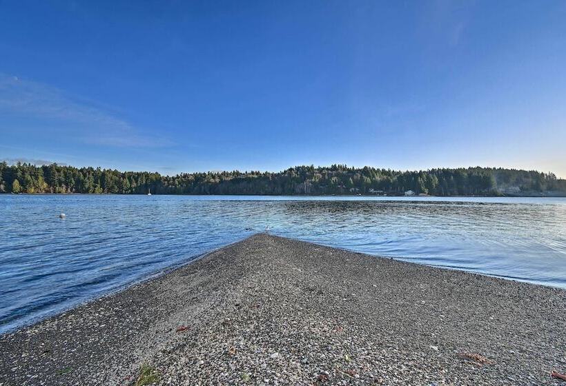 Waterfront Olympia Home W/ Private Beach & Kayaks!
