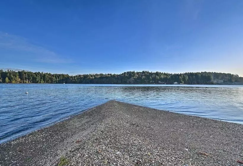 Waterfront Olympia Home W/ Private Beach & Kayaks!