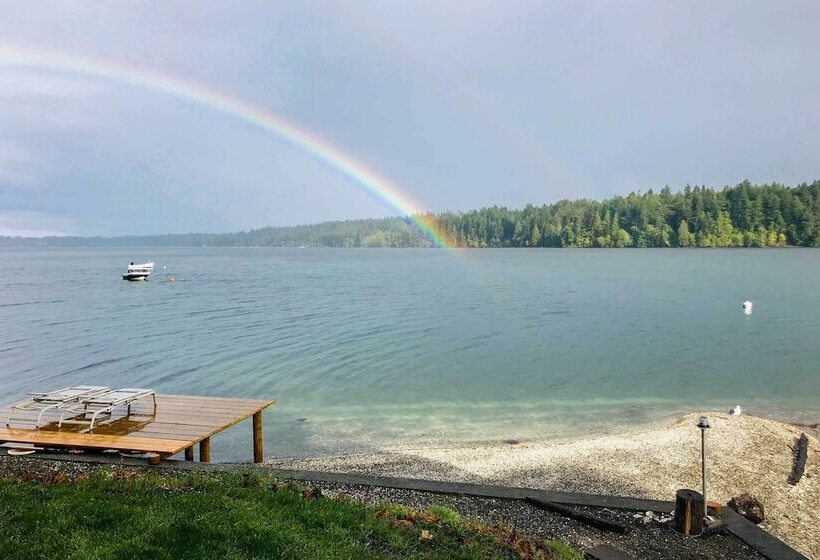 Waterfront Olympia Home W/ Private Beach & Kayaks!