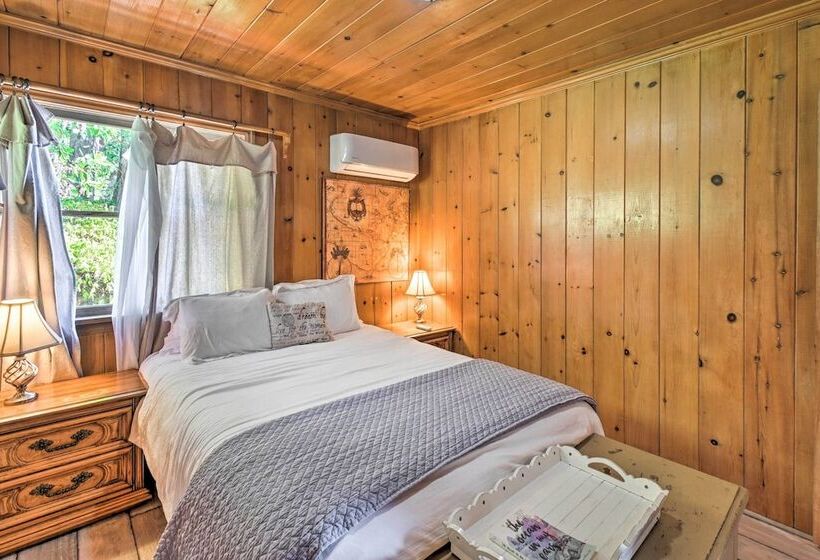 Waterfront Olympia Home W/ Private Beach & Kayaks!