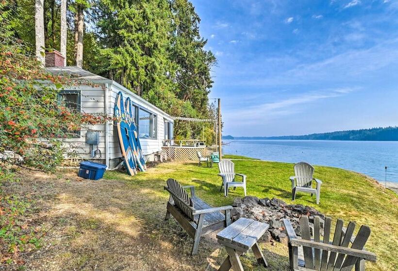 Waterfront Olympia Home W/ Private Beach & Kayaks!