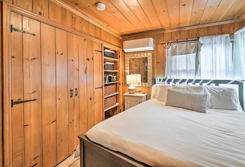 Waterfront Olympia Home W/ Private Beach & Kayaks!