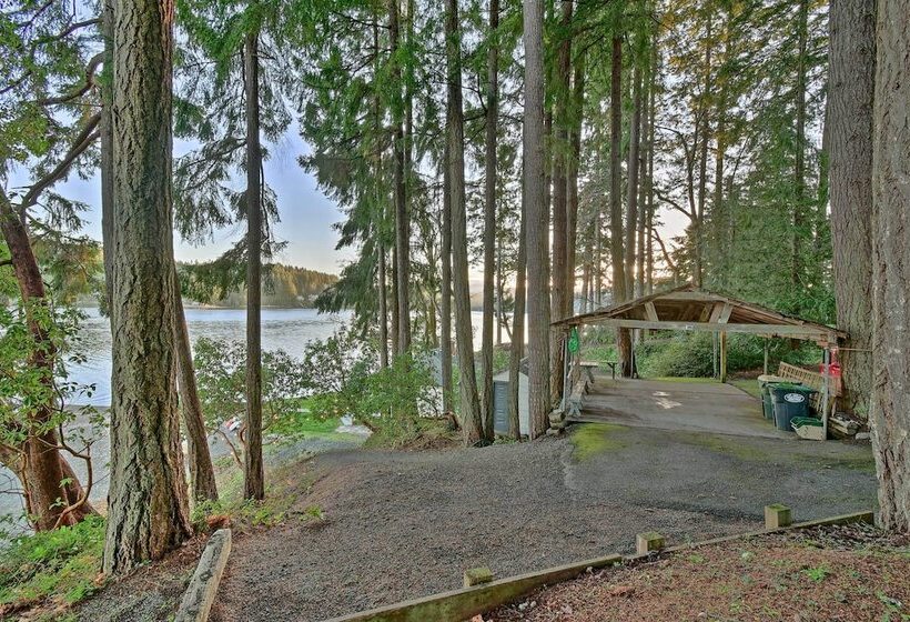 Waterfront Olympia Home W/ Private Beach & Kayaks!