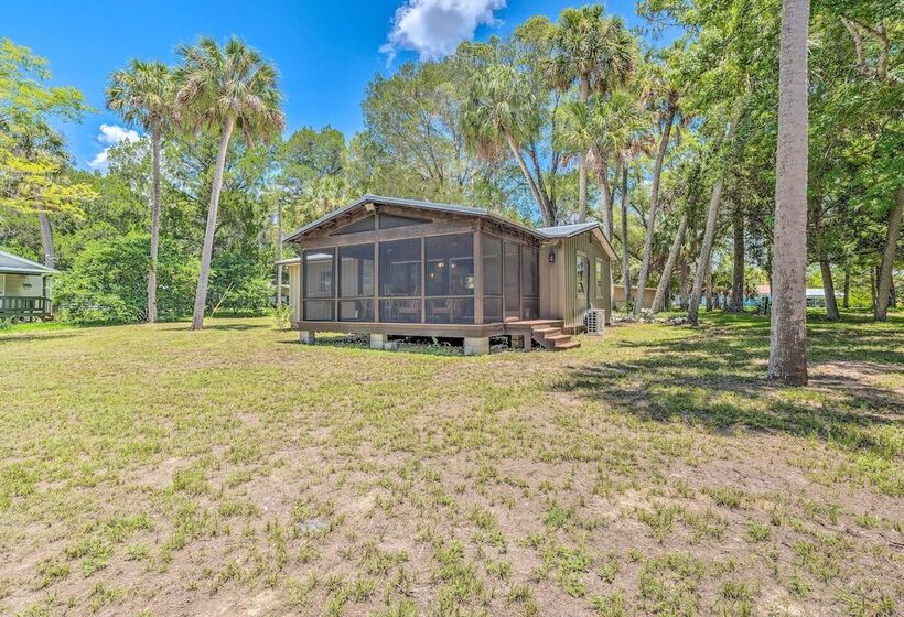 Waterside Anglers Heaven: Crooked River Fish Camp