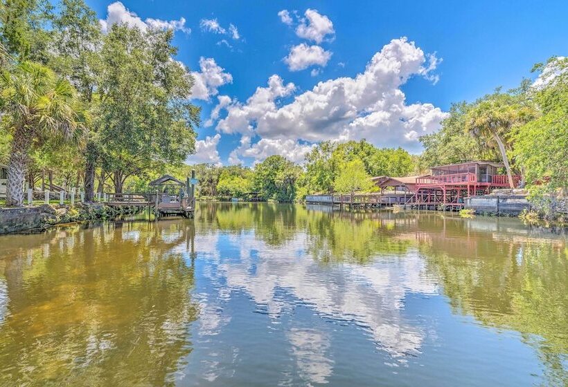 Waterside Anglers Heaven: Crooked River Fish Camp