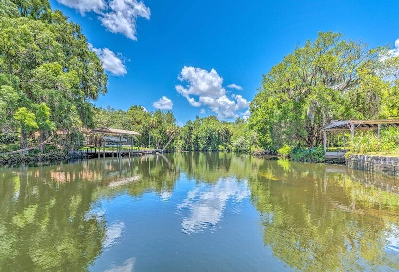 Waterside Anglers Heaven: Crooked River Fish Camp