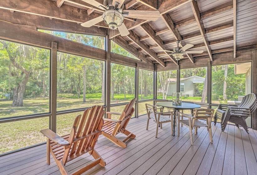 Waterside Anglers Heaven: Crooked River Fish Camp