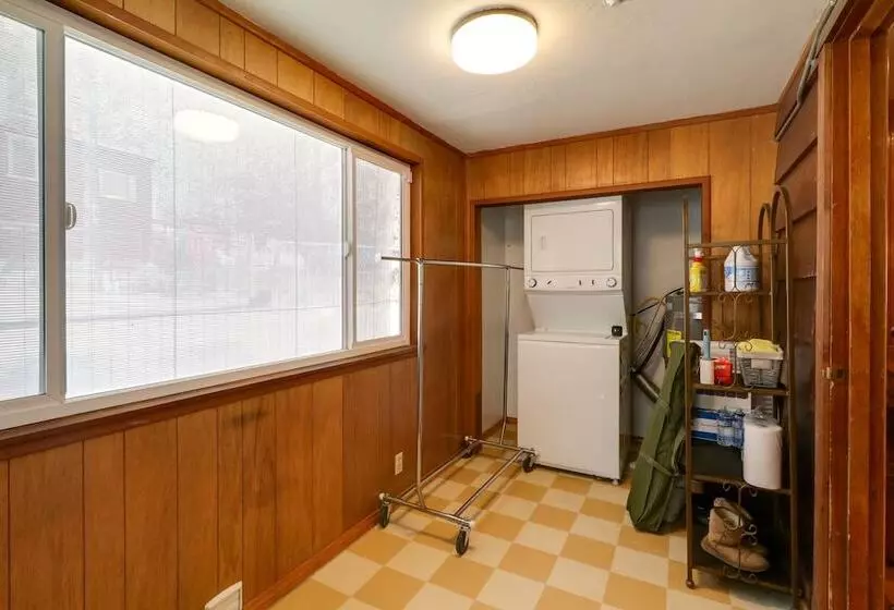 Wrightwood Cabin ~ 4 Mi To Mtn High Resort!