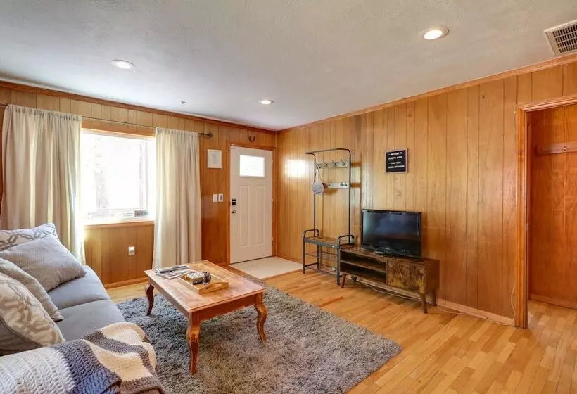 Wrightwood Cabin ~ 4 Mi To Mtn High Resort!