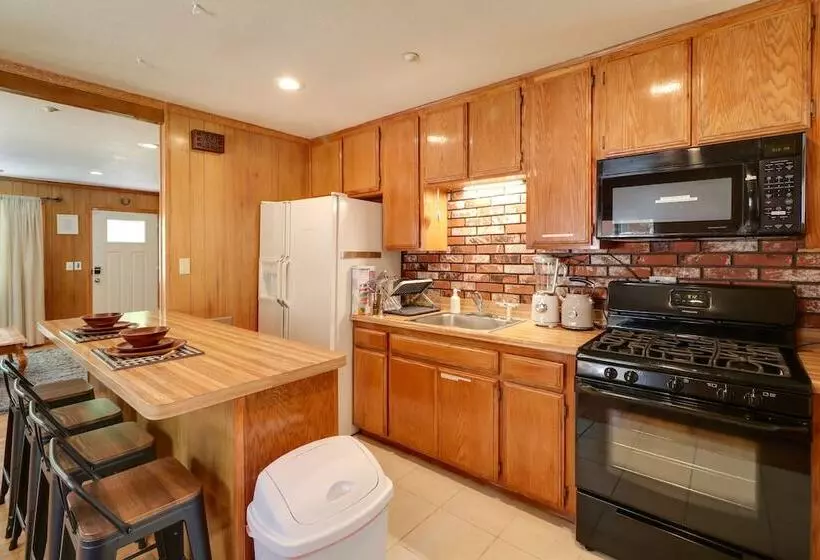 Wrightwood Cabin ~ 4 Mi To Mtn High Resort!