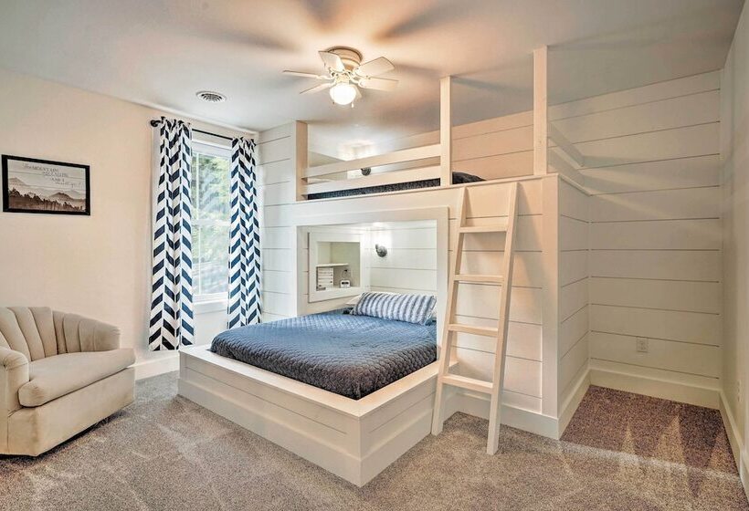 Benezette Cabin W/hot Tub, Grill & Mtn Views