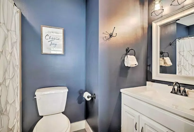 Benezette Cabin W/hot Tub, Grill & Mtn Views