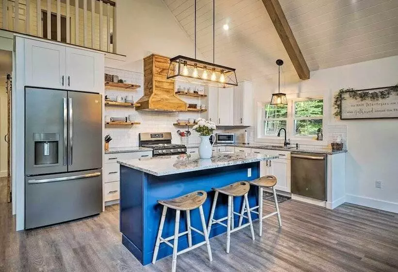 Benezette Cabin W/hot Tub, Grill & Mtn Views