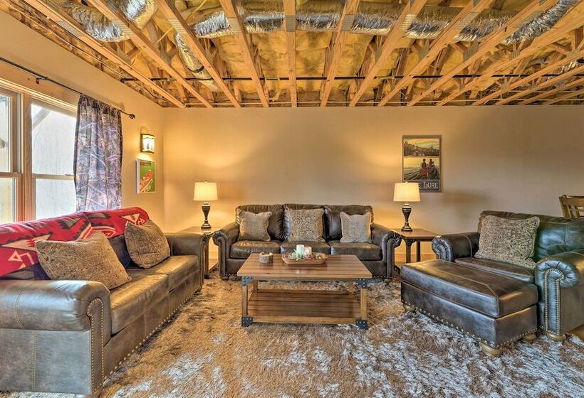 Tranquil Deck: Blue Ridge Mountain Retreat!