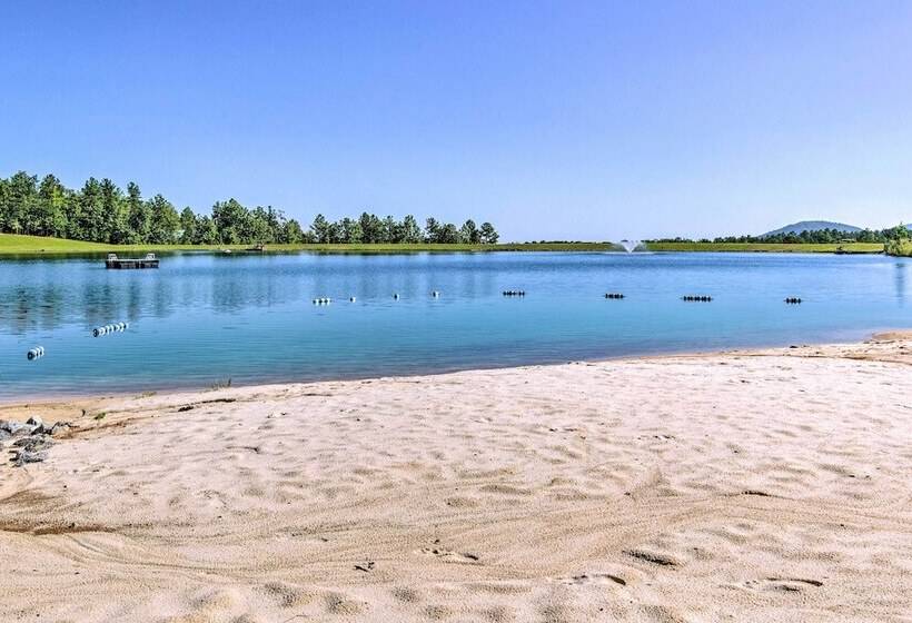 Tranquil Deck: Blue Ridge Mountain Retreat!
