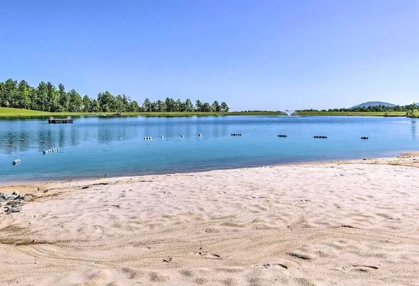 Tranquil Deck: Blue Ridge Mountain Retreat!