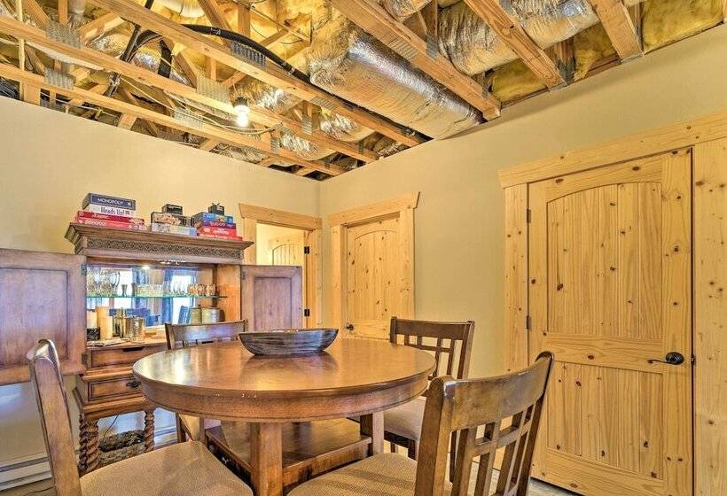 Tranquil Deck: Blue Ridge Mountain Retreat!