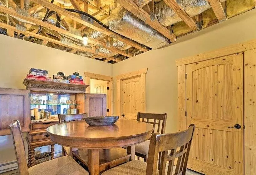 Tranquil Deck: Blue Ridge Mountain Retreat!