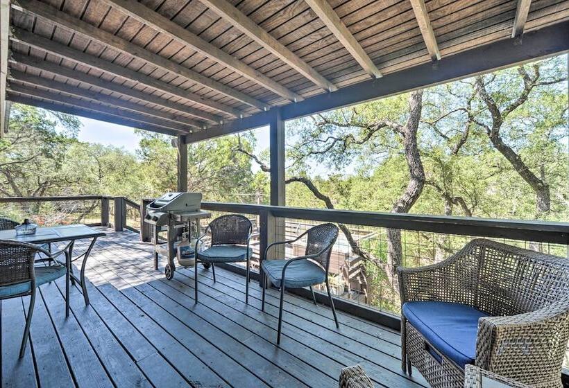 Canyon Lake Hideaway W/ Fire Pit & Yard!