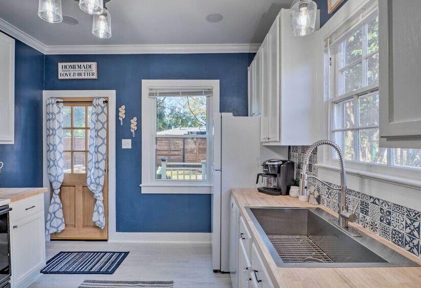 Central Cottage W/ Grill, 1 Mi To Cajun Field