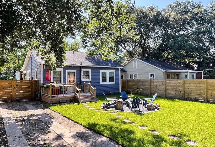 Central Cottage W/ Grill, 1 Mi To Cajun Field