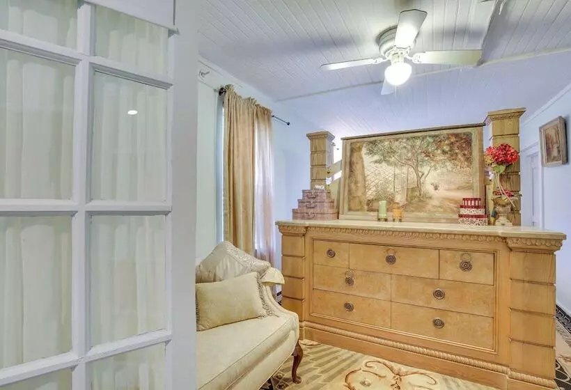 Charming Danbury Cottage W/ Lake Kenosia Access!