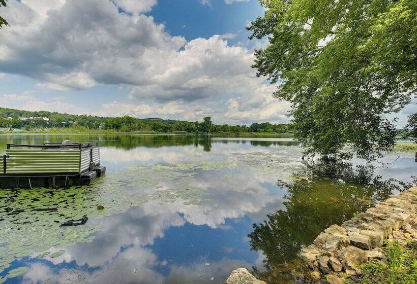 Charming Danbury Cottage W/ Lake Kenosia Access!