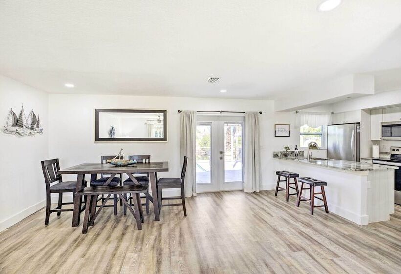 Coastal Port Charlotte Gem W/ Private Pool!