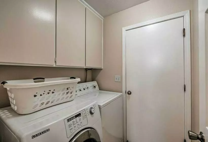 Cozy Home W/ Hot Tub ~ 13 Mi To Sacramento