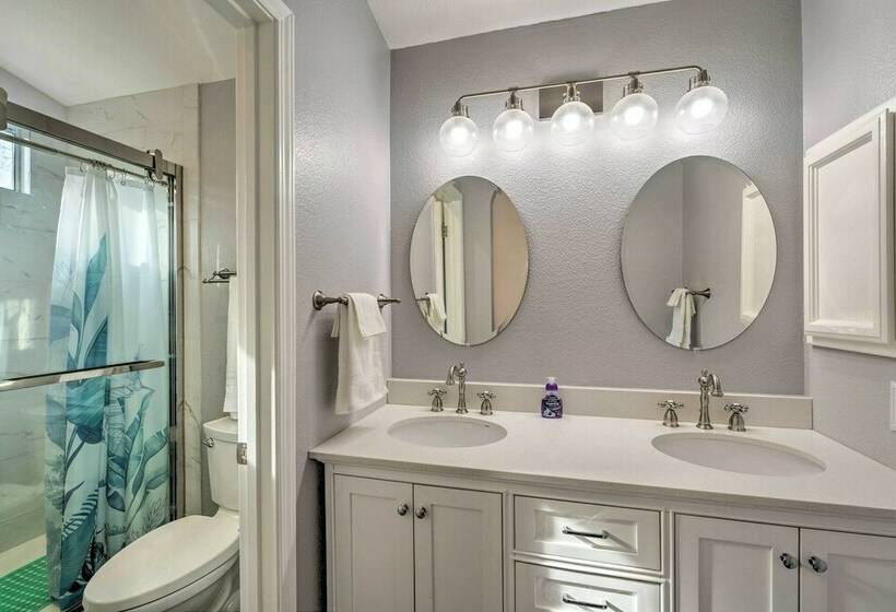 Cozy Home W/ Hot Tub ~ 13 Mi To Sacramento