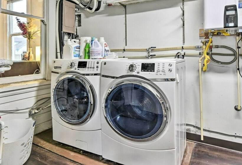 Cozy Scappoose Home ~ 22 Mi To Portland!