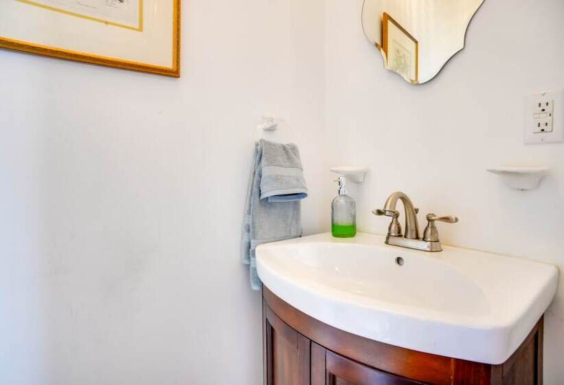 Cumberland Cottage 2 Blocks To Downtown Dover!