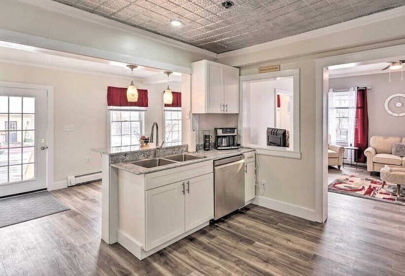 Dog Friendly Downtown Auburn Vacation Rental!