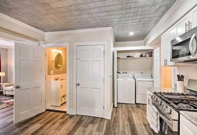 Dog Friendly Downtown Auburn Vacation Rental!