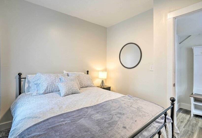 Dog Friendly Downtown Auburn Vacation Rental!